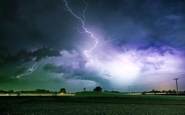 Strong to Severe Thunderstorms Possible on Friday night