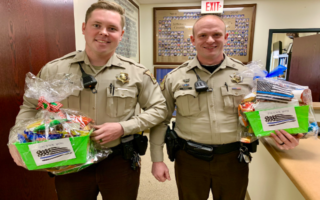 Jefferson County Sheriff’s Office Receives Gift Baskets from St. Louis Police Supporters United
