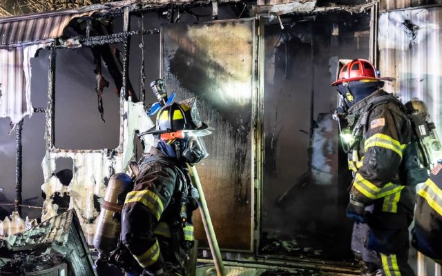 Firefighters Respond to House Springs 1st Alarm Residential Fire on Christmas Eve