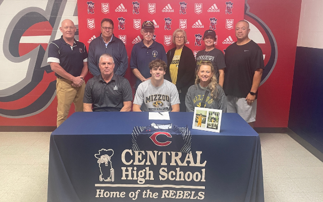 Kannon Harlow Signs To Be A Decathlete At Mizzou Next Year
